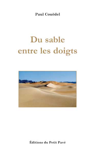 Du sable entre les doigts aux Editions du Petit Pavé